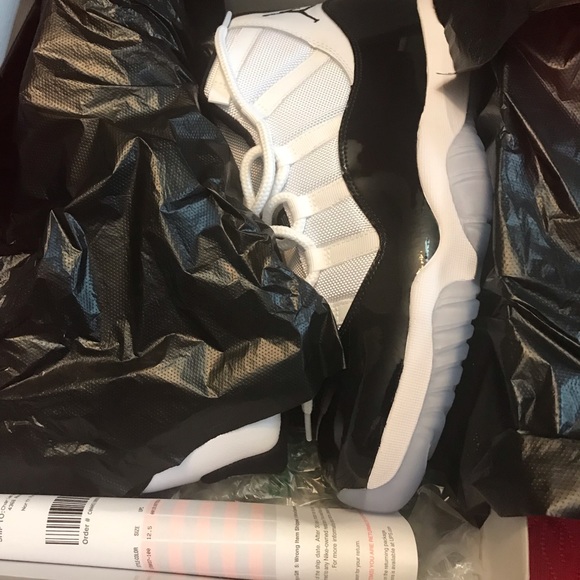 Brand New Concord 11’s - Picture 4 of 8